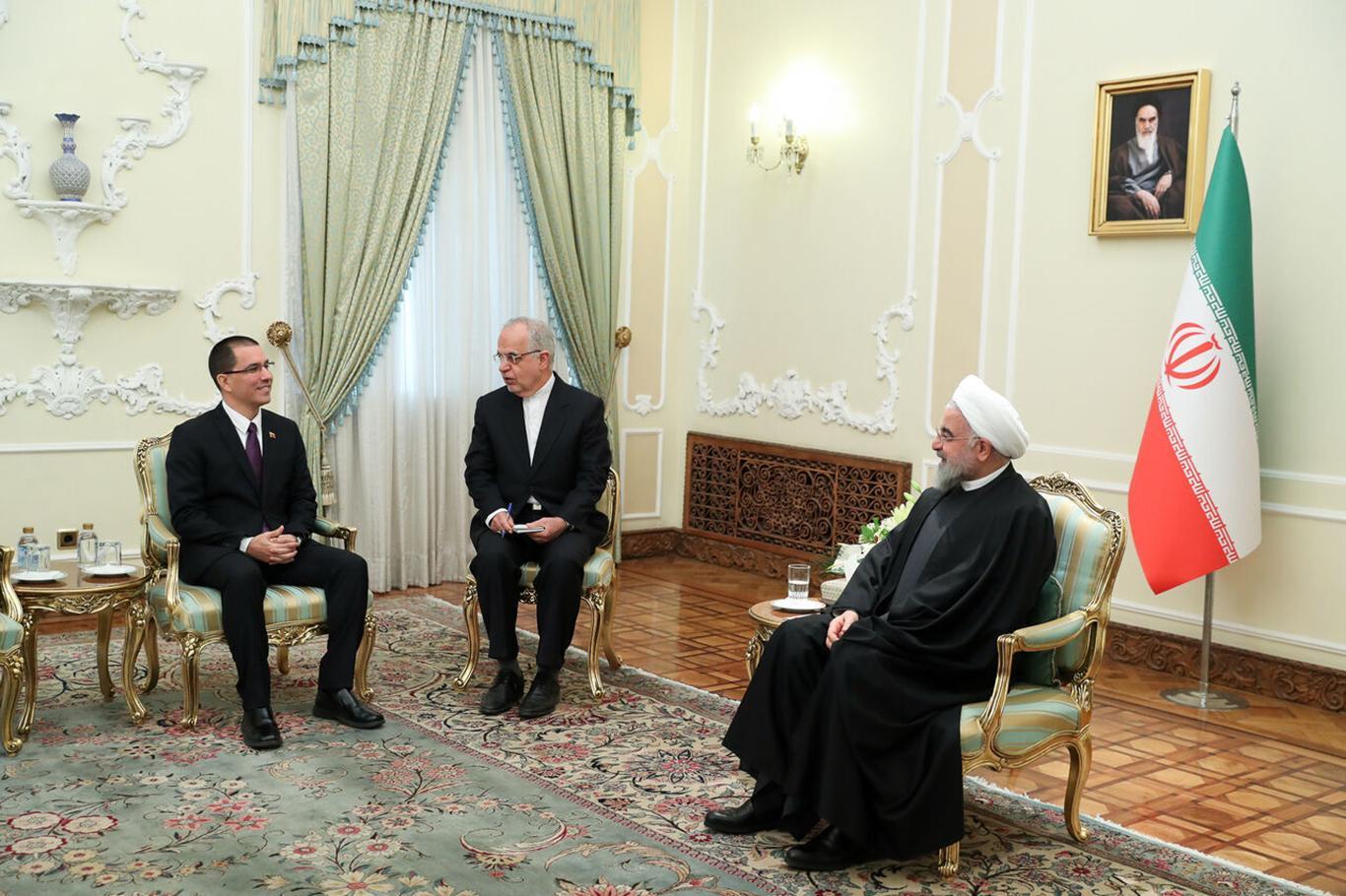 Rouhani: Current US administration against the interests of Americans